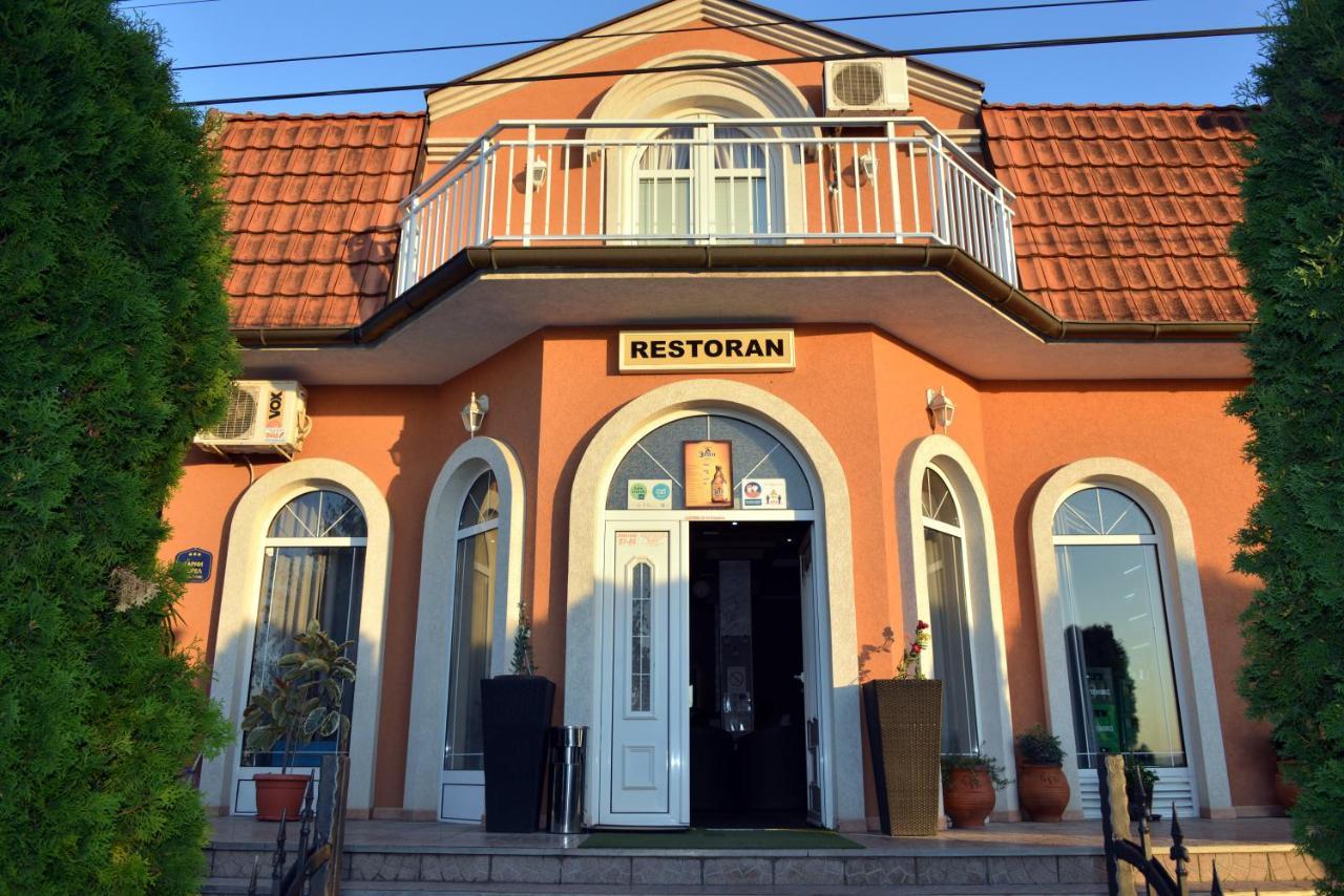 Garni Hotel Kaca Крагуевац Экстерьер фото