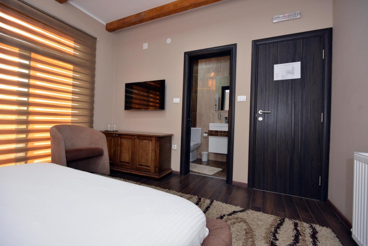 Garni Hotel Kaca Крагуевац Экстерьер фото